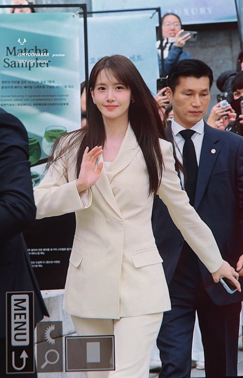 [잡담] 윤아) 오늘 윤아 가뜩이나 공주인데 살빠져서 콩만해졌어 | 인스티즈
