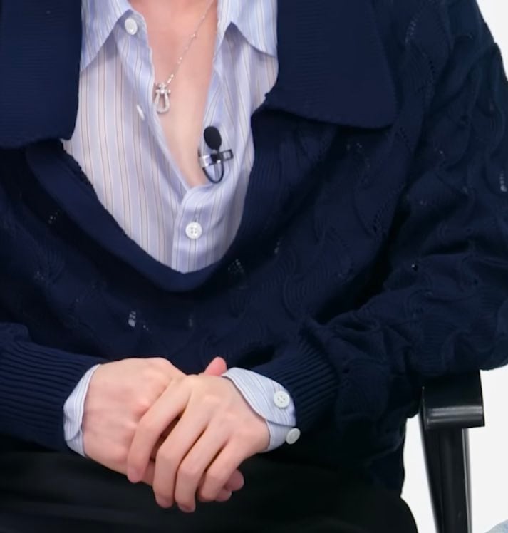 [잡담] 방탄 진 손도 예쁜거같아 | 인스티즈