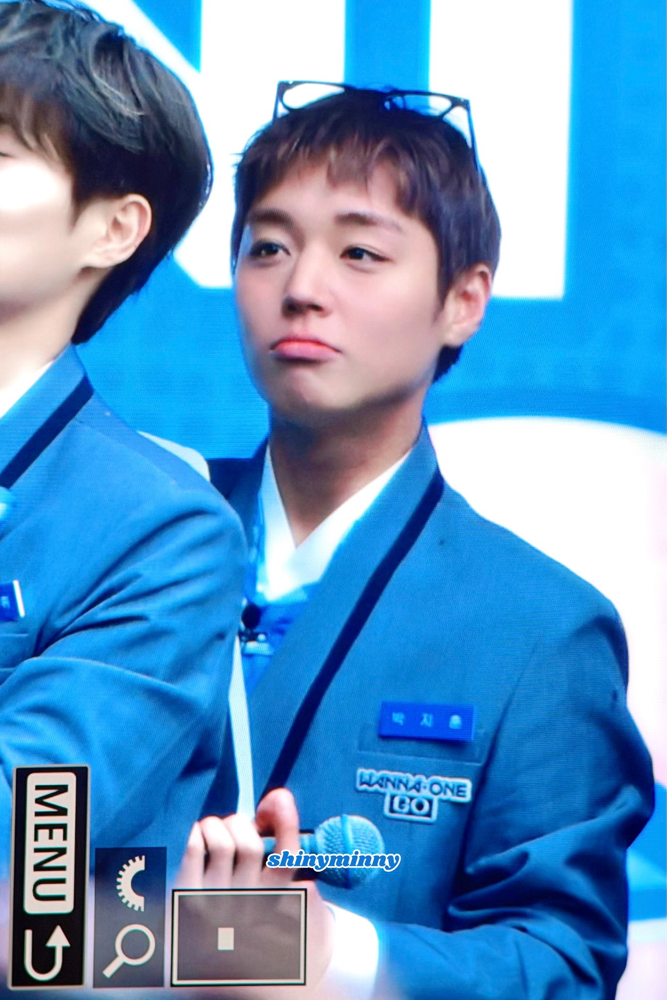 [잡담] 박지훈 ㄹㅇ 머리 빨리 자랐네 | 인스티즈