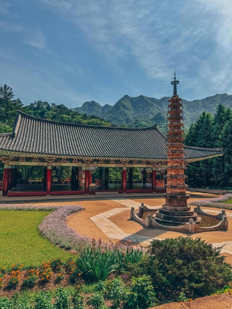 [잡담] 와 북한에서 있는 사찰인데 복원 진짜 잘했다 | 인스티즈