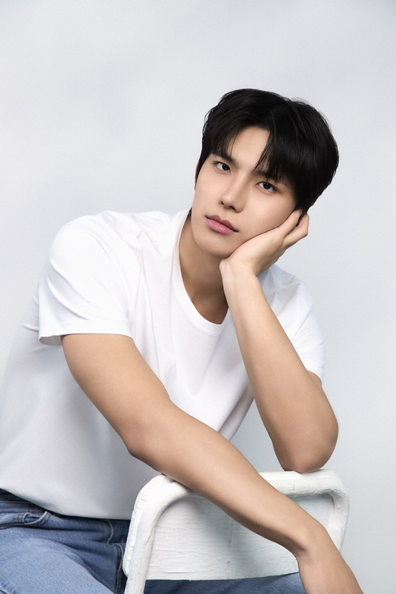 [정보/소식] '솔로지옥' 윤현제, 배우로 본격 행보..김영대와 한솥밥 [공식] | 인스티즈