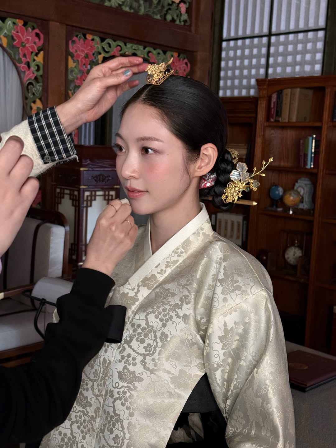 [잡담] 대군부인) 공승연이 윤이랑 사진 올려줬어 | 인스티즈