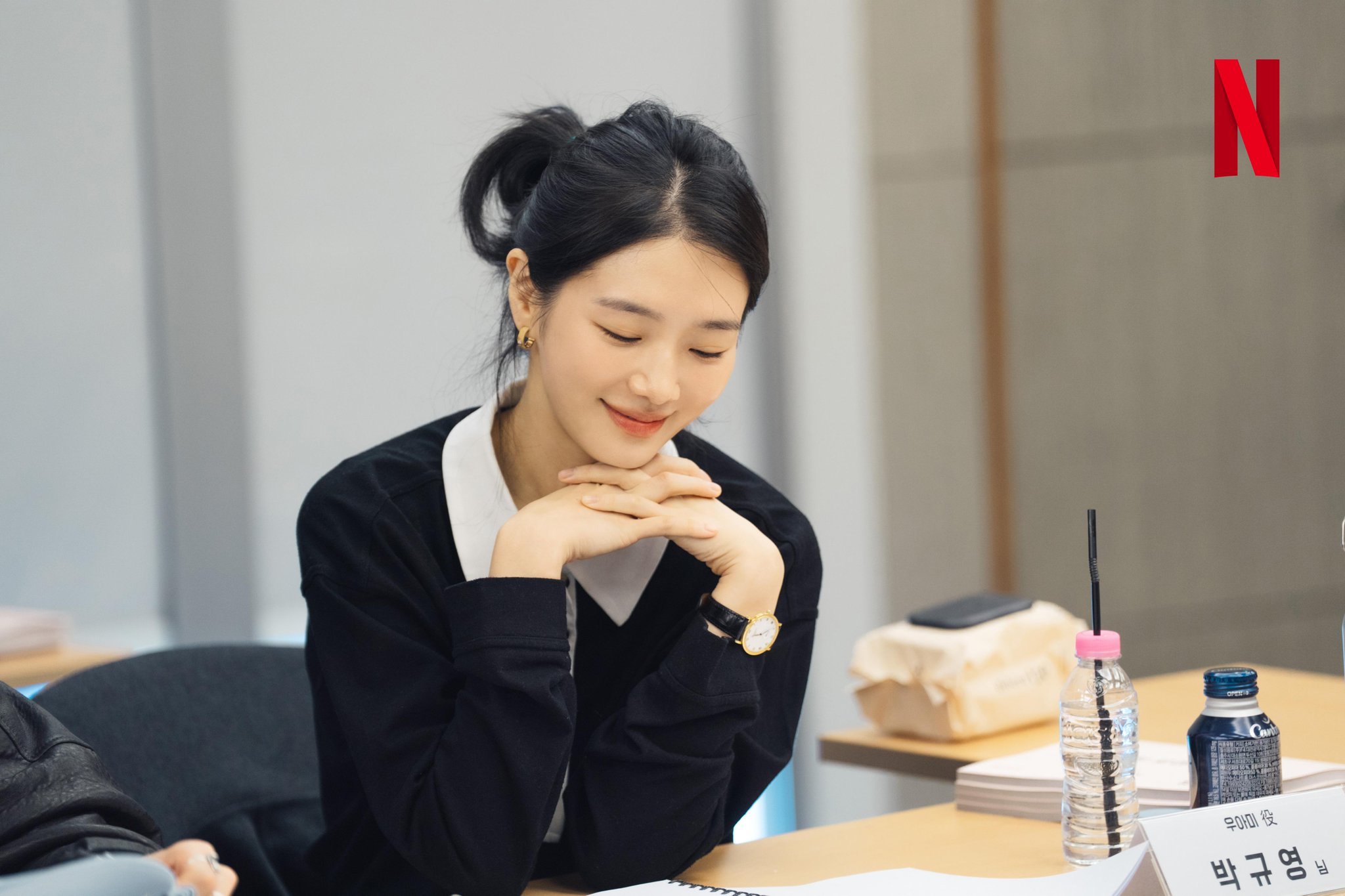 [잡담] 각잡힌사이) 군대 선임이 회사 부하직원으로?! 군대보다 살벌한 직장 로맨틱 코미디💞상하 관계 역전 오피스 로맨스 <각잡힌 사이>. 박형식, 박규영 캐스팅 확정. 오직 넷플릭스에서 | 인스티즈