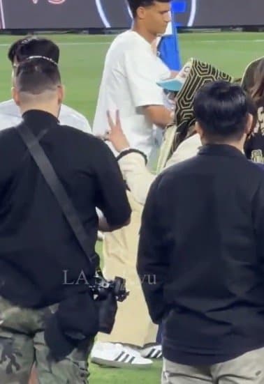 [잡담] 지디 손흥민이랑 사진찍을 때 브이 안한 이유ㅋㅋ | 인스티즈