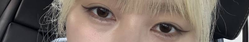 [잡담] 얘들아 눈화장 이상함?? | 인스티즈