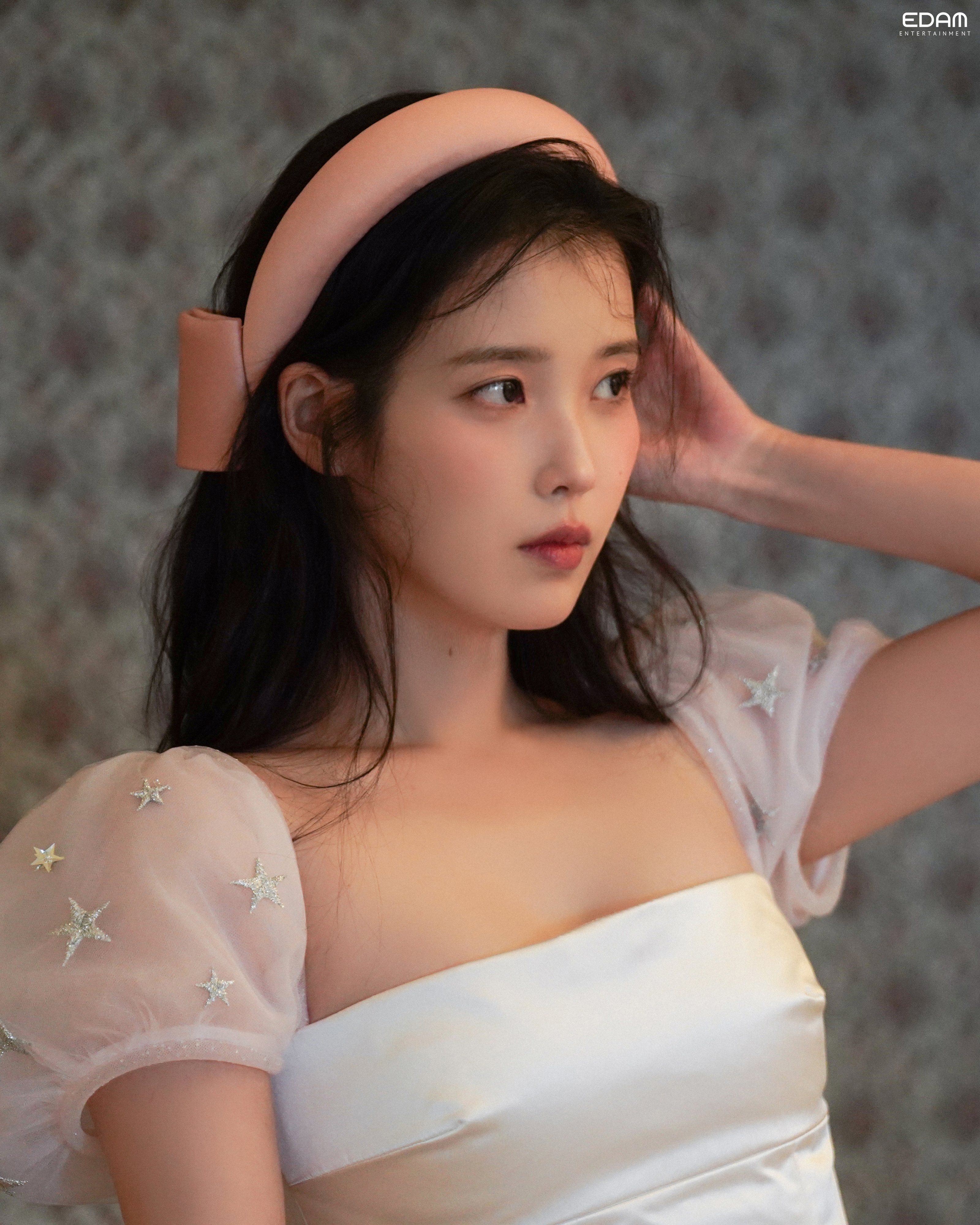 [잡담] 아이유) 방금 뜬 아이유 엘르 비하인드 사진들 | 인스티즈