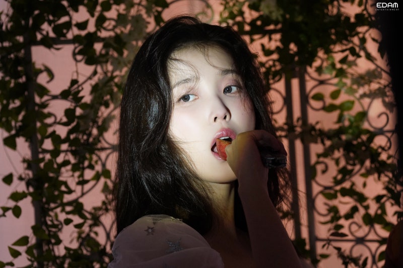 [잡담] 아이유) 아이유 얼굴 진짜 미쳣네 | 인스티즈