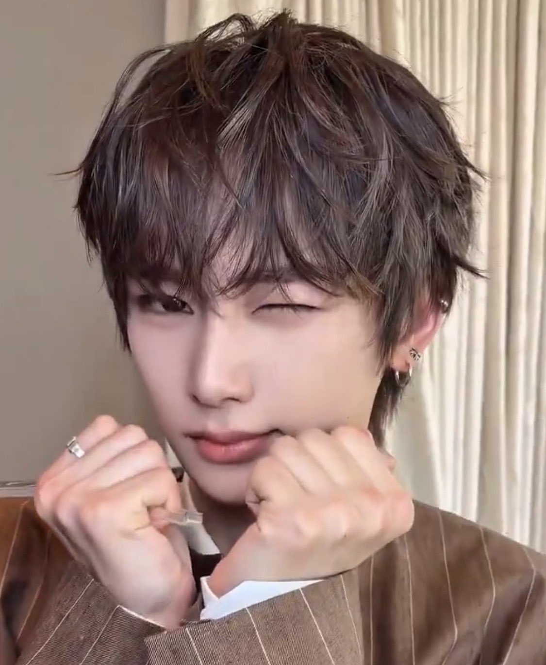 [잡담] 조우안신군 오늘 얼굴폼 미치셨내요 | 인스티즈