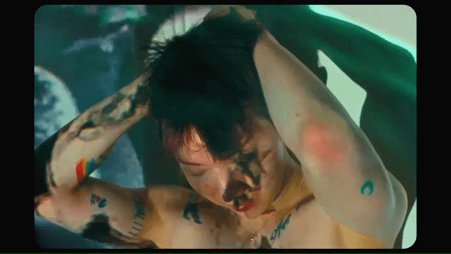 뮤비 감다살 𝙈𝙄𝘾𝙃𝙄𝙉 조권 신곡 .gif | 인스티즈