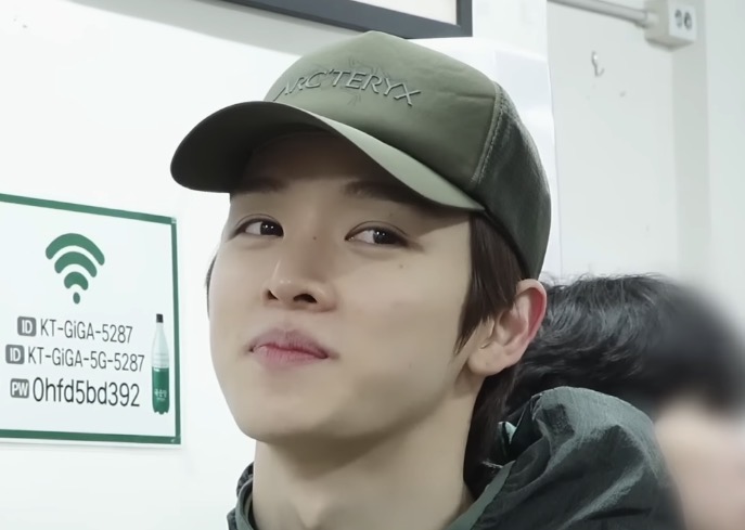 [잡담] 성찬이 등산 자컨 내내 눈물점 있던데 | 인스티즈