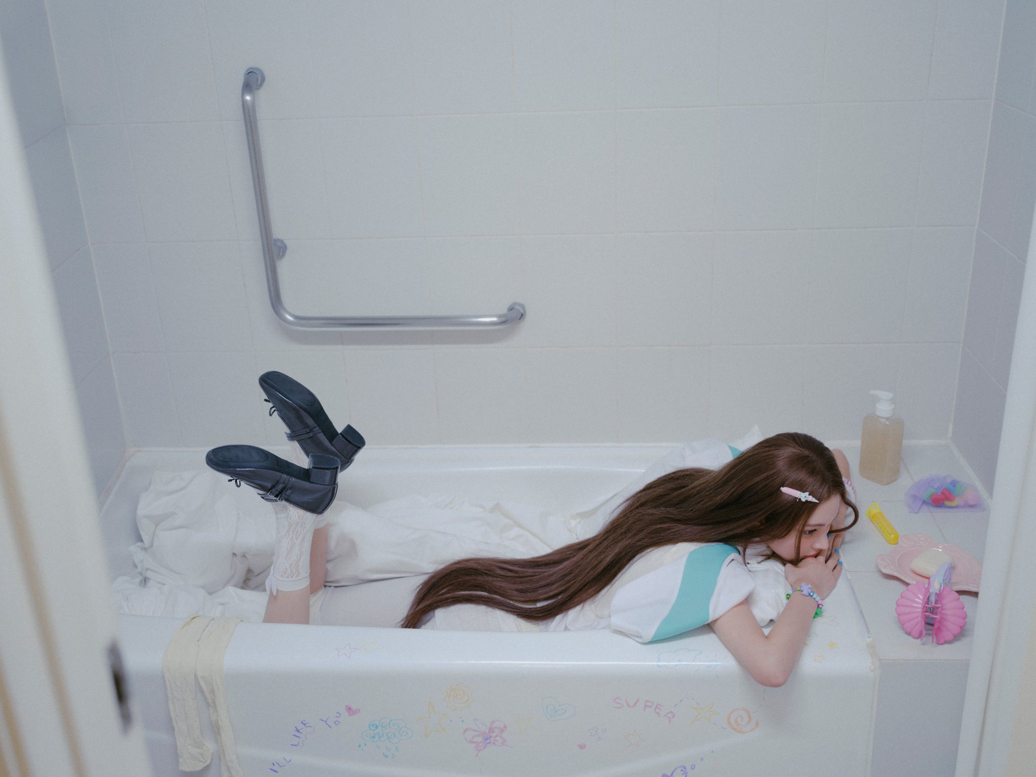 [미디어] ILLIT 아일릿 'MAMIHLAPINATAPAI' Concept Photo GRWM 💅 | 인스티즈