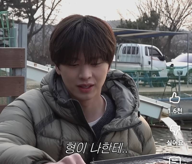이창섭 데뷔전 과거 폭로하는 육성재.jpg | 인스티즈