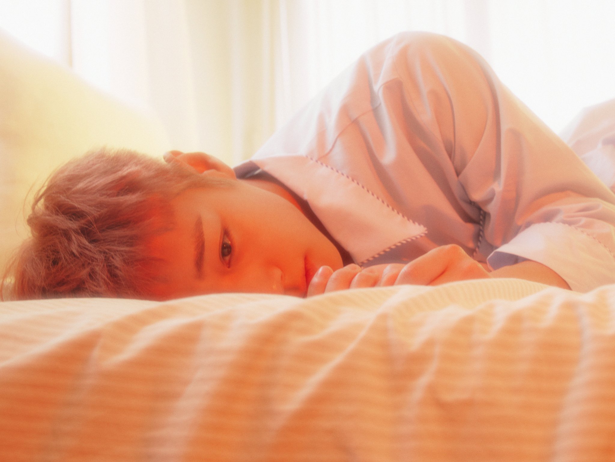 [잡담] 박지훈 컨포 보고 느끼는데 표정을 진짜 잘 쓴다 | 인스티즈