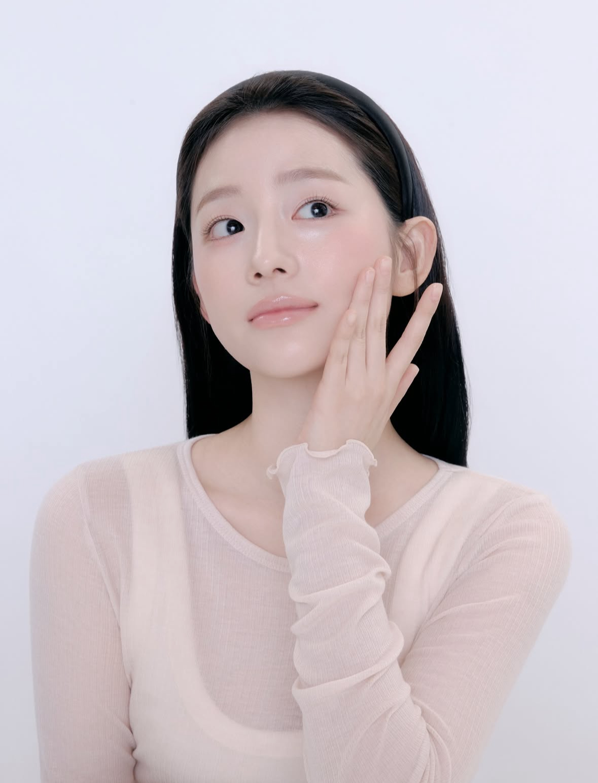 [잡담] 채서안 진짜 맑게 생겼다 | 인스티즈
