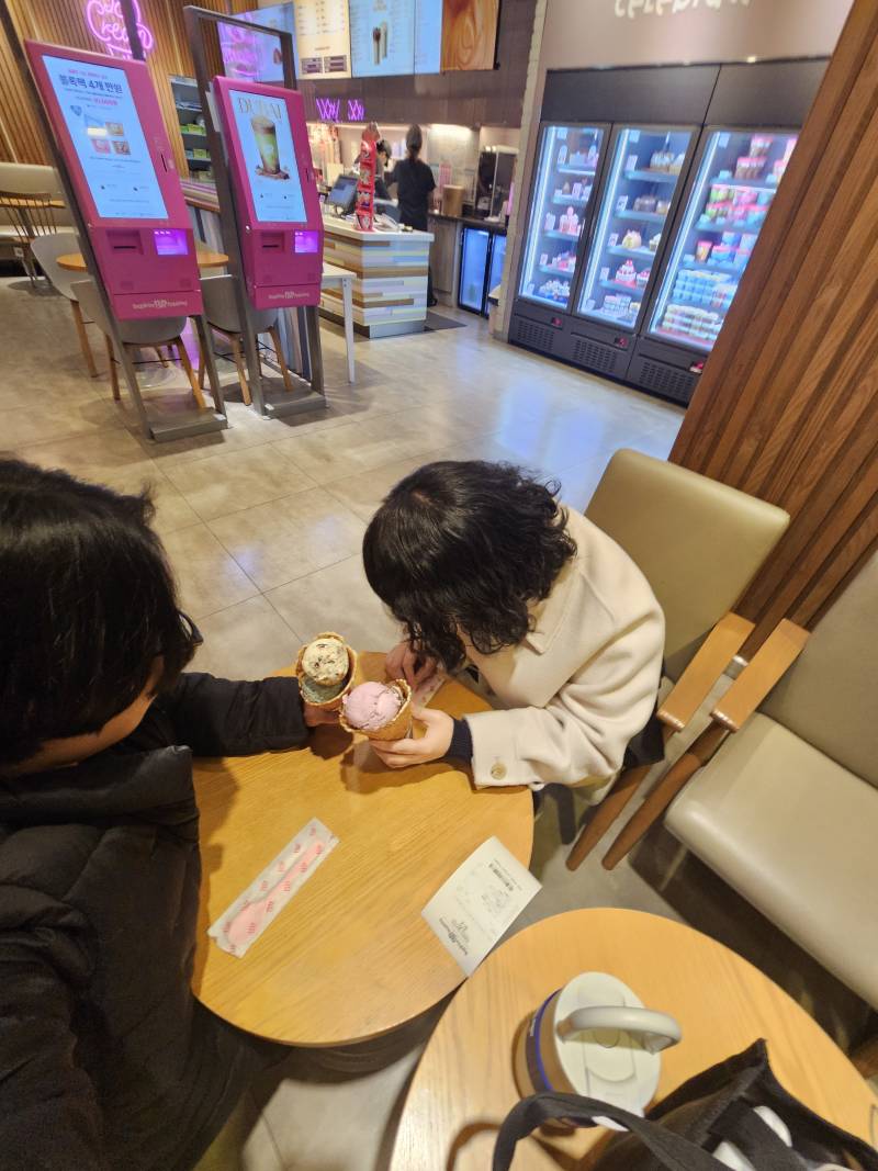 [잡담] MZ짤 찍어보려다 그냥 정수리짤만 됨ㅋㅋㅋ | 인스티즈