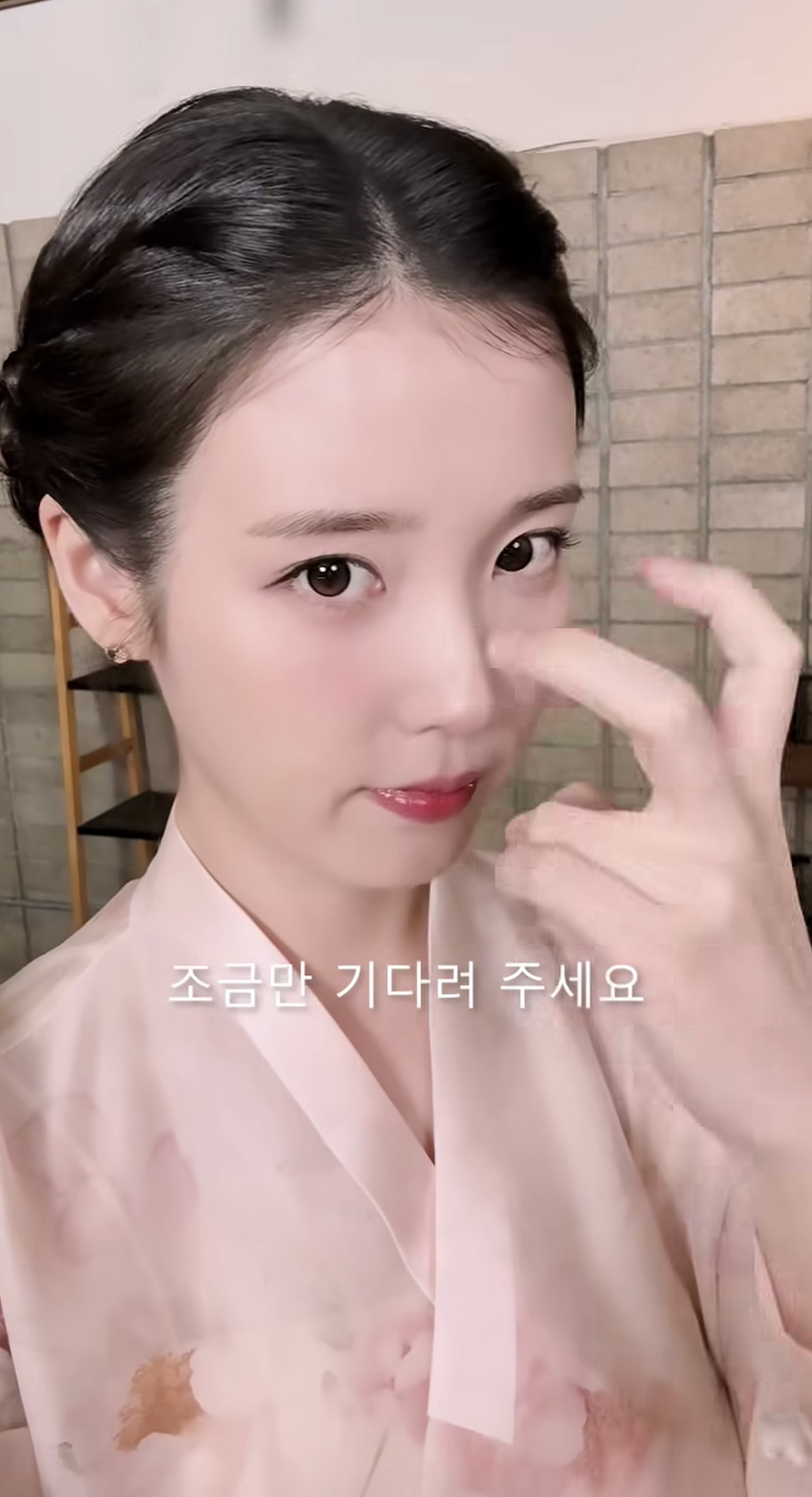 [잡담] 아이유 방금 올라온 영상 너무 이뿌다ㅠㅠㅠㅠ | 인스티즈
