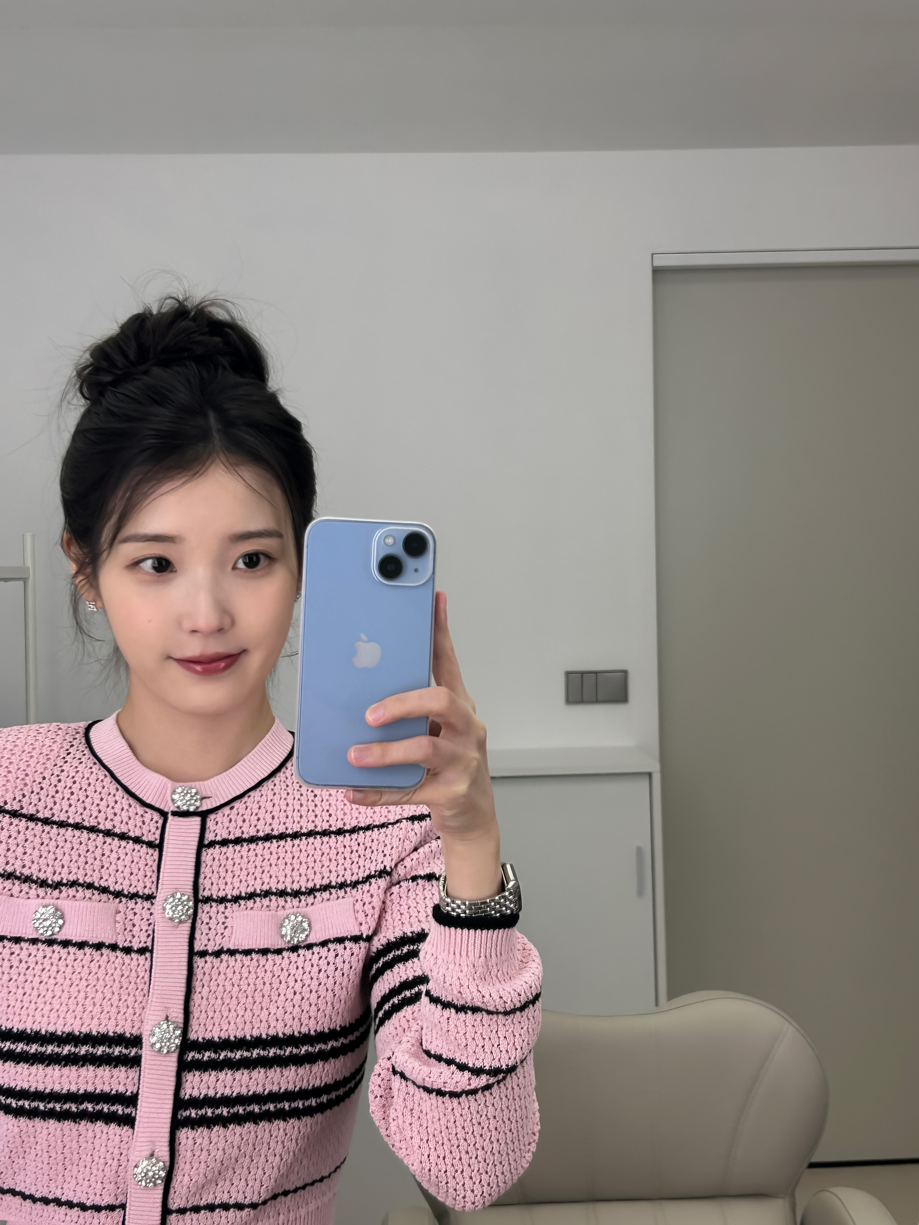 [잡담] 아이유) 아이유 공트에 사진 올라옴! | 인스티즈