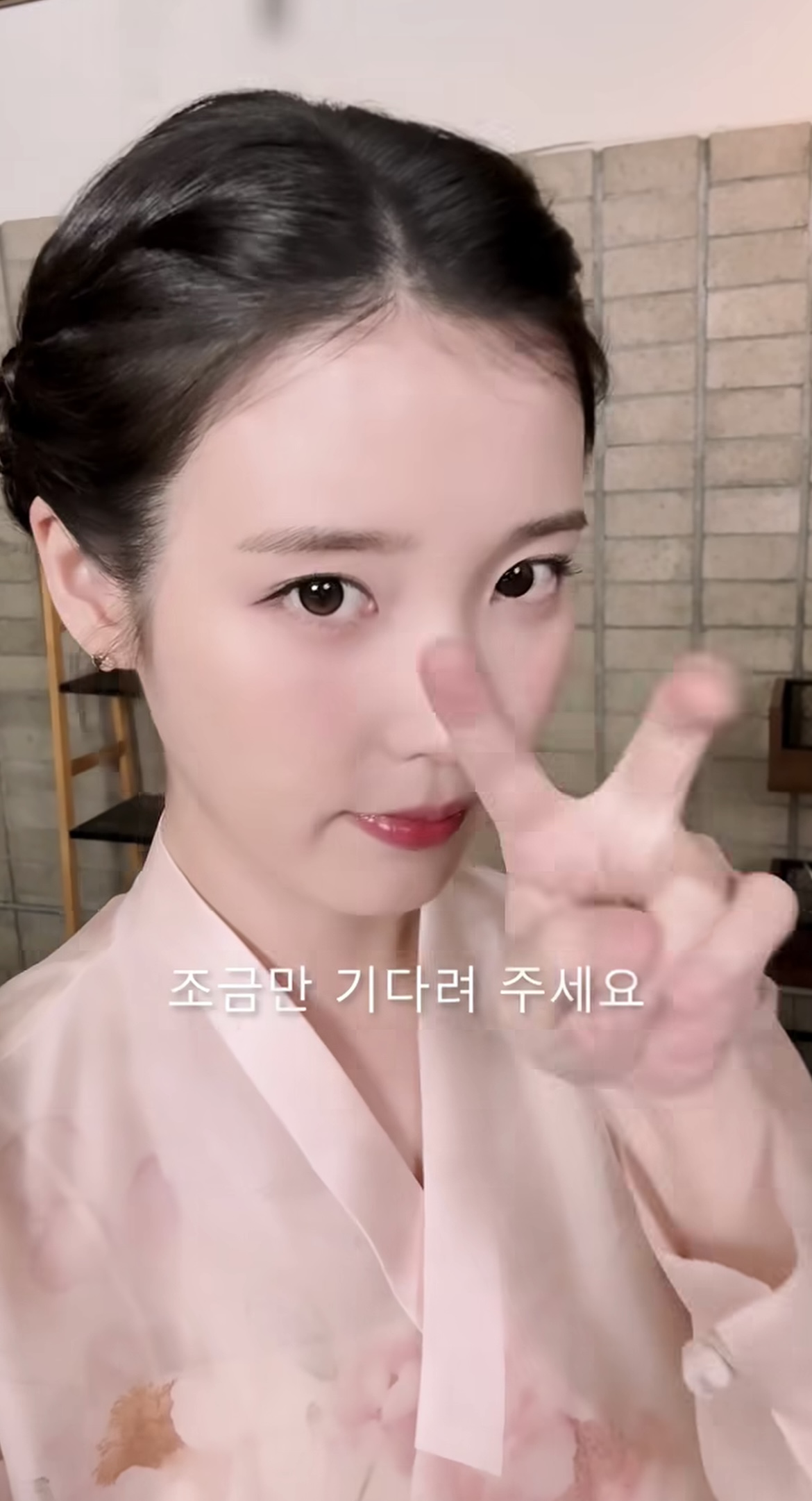 [잡담] 아이유 방금 올라온 영상 너무 이뿌다ㅠㅠㅠㅠ | 인스티즈