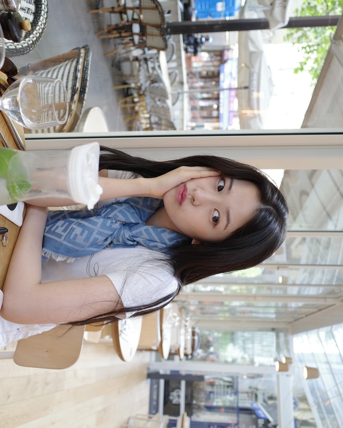 [잡담] 사진에서 사랑이 느껴지는 안유진 가족들이 찍은 안유진 | 인스티즈