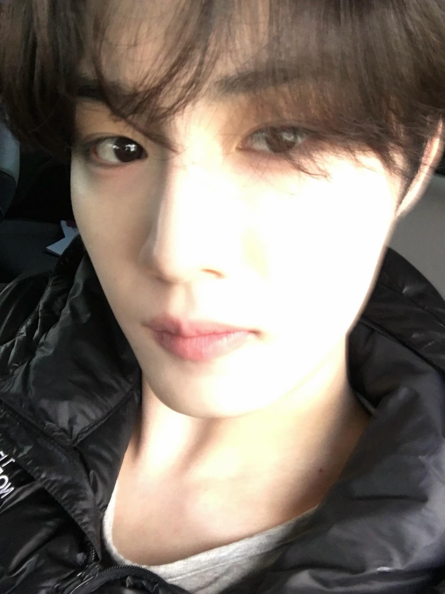 [잡담] 와 이거 진짜 레전드 셀카다 | 인스티즈