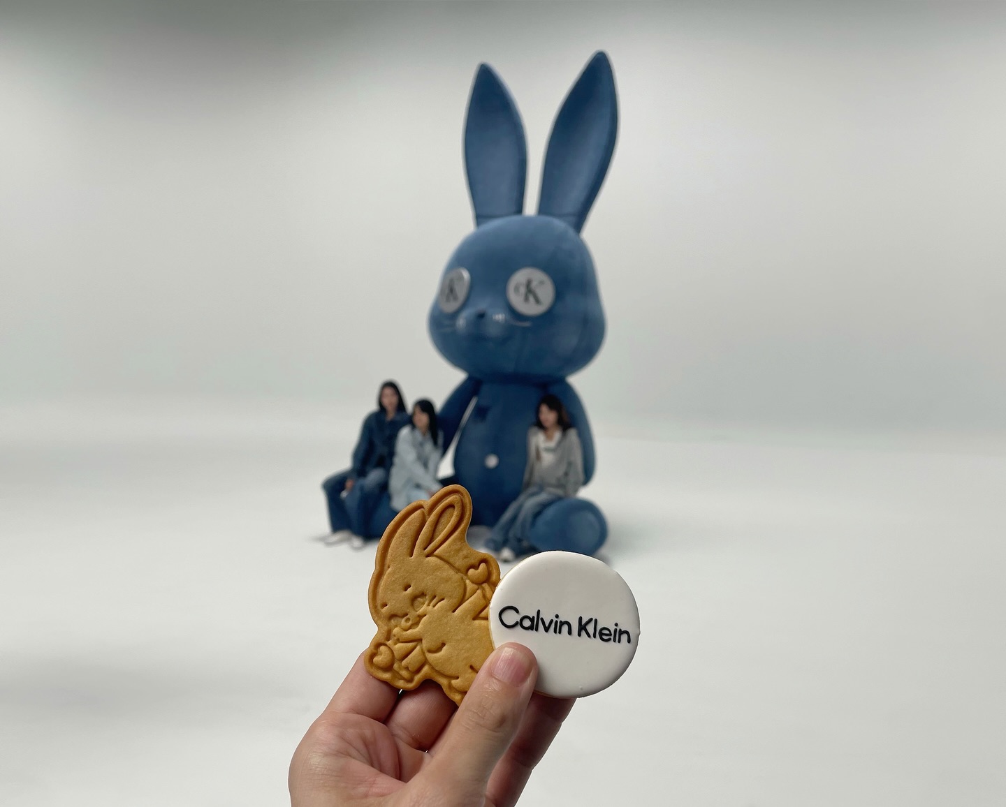 [잡담] 켈빈클라인 뉴진스 예전에 촬영예정이었던거 취소되서 개인 인스타에 올라옴 | 인스티즈