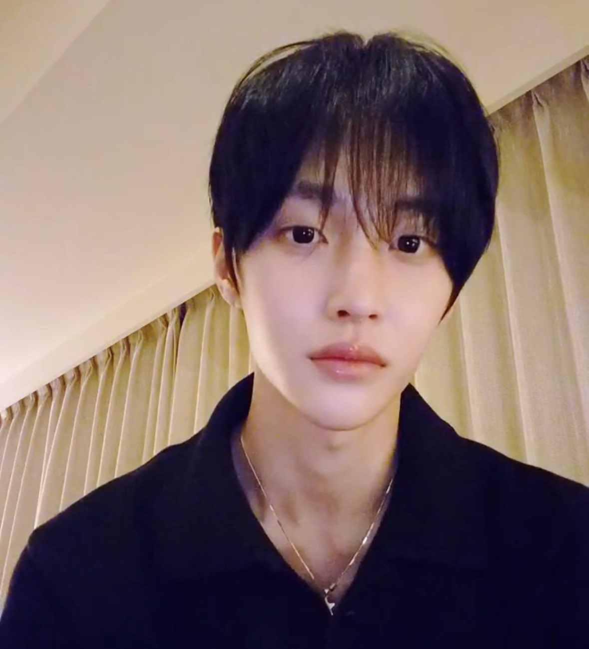 [잡담] 와 원빈이 라방켰는데 얼굴 | 인스티즈