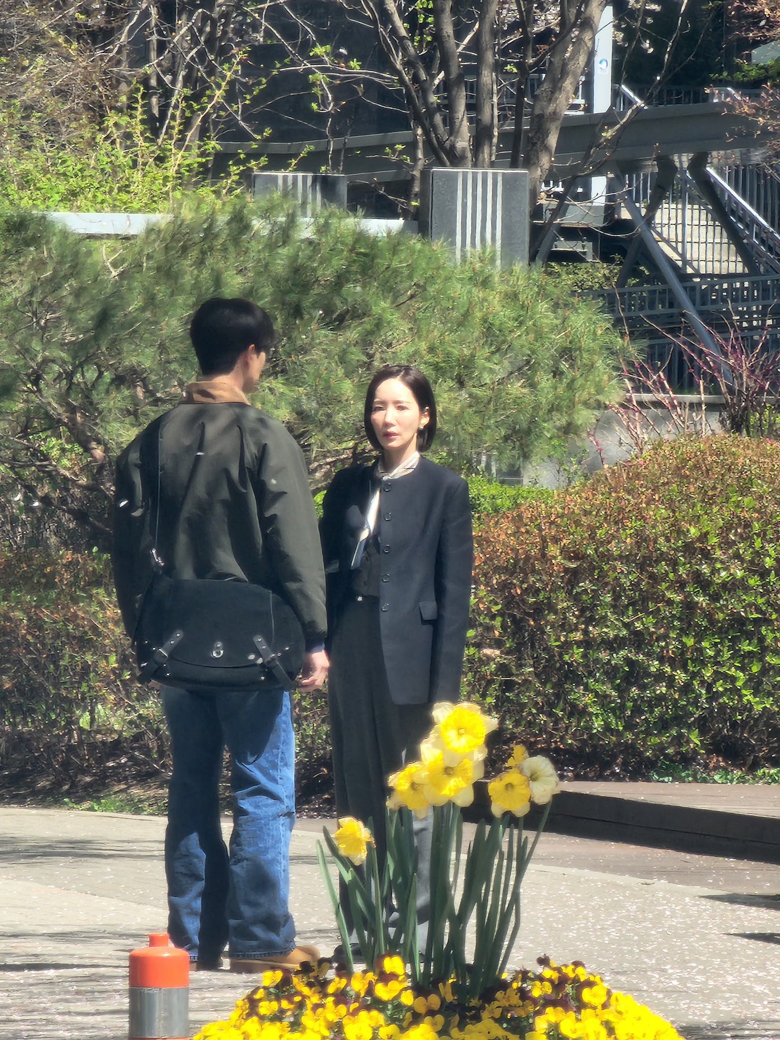 [잡담] 트위터에 돌아다니는 목격짤 박민영이랑 송강인줄 | 인스티즈