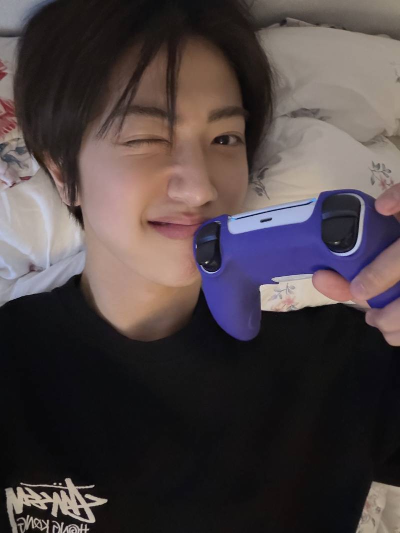 [잡담] 플스 플레이스테이션이나 게임기 컨트롤러 잘 아는 익 와주라 | 인스티즈