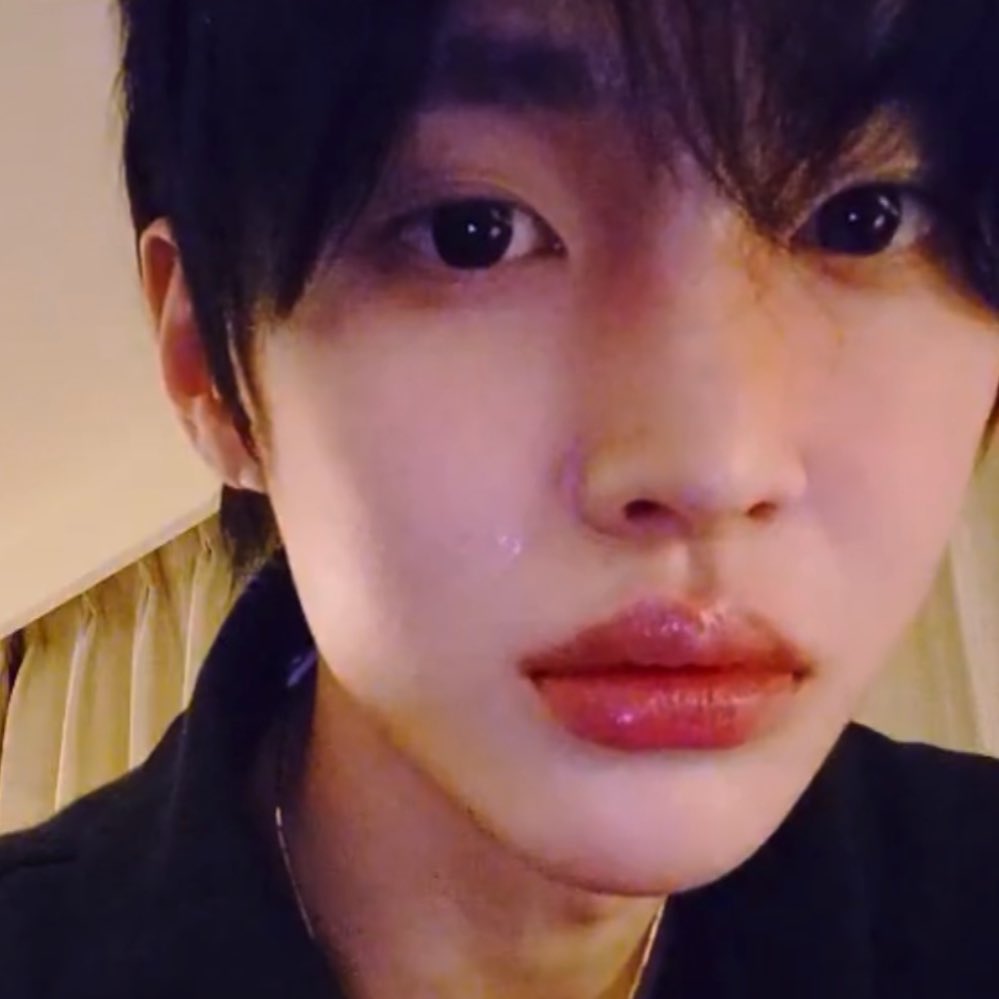 [잡담] 원빈이 입술 ㄹㅇ 3인분이다 | 인스티즈