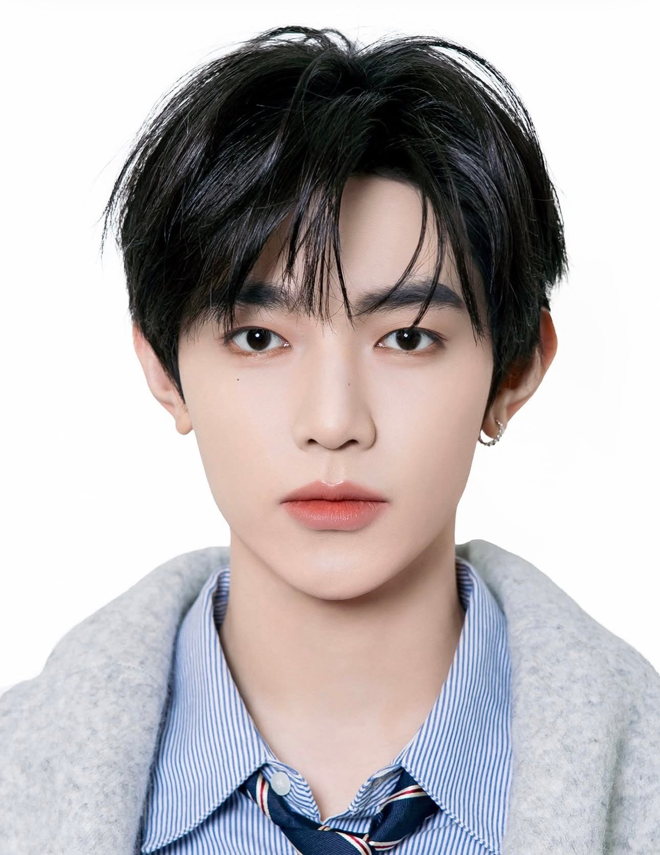 [잡담] 장하오 자기 귀 작아졌다고 한 이유 알겠다ㅋㅋㅋ | 인스티즈