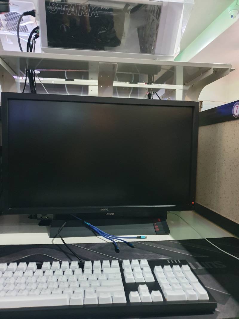 [잡담] 애드라 pc방 왓는데 전원 어케 켜? | 인스티즈