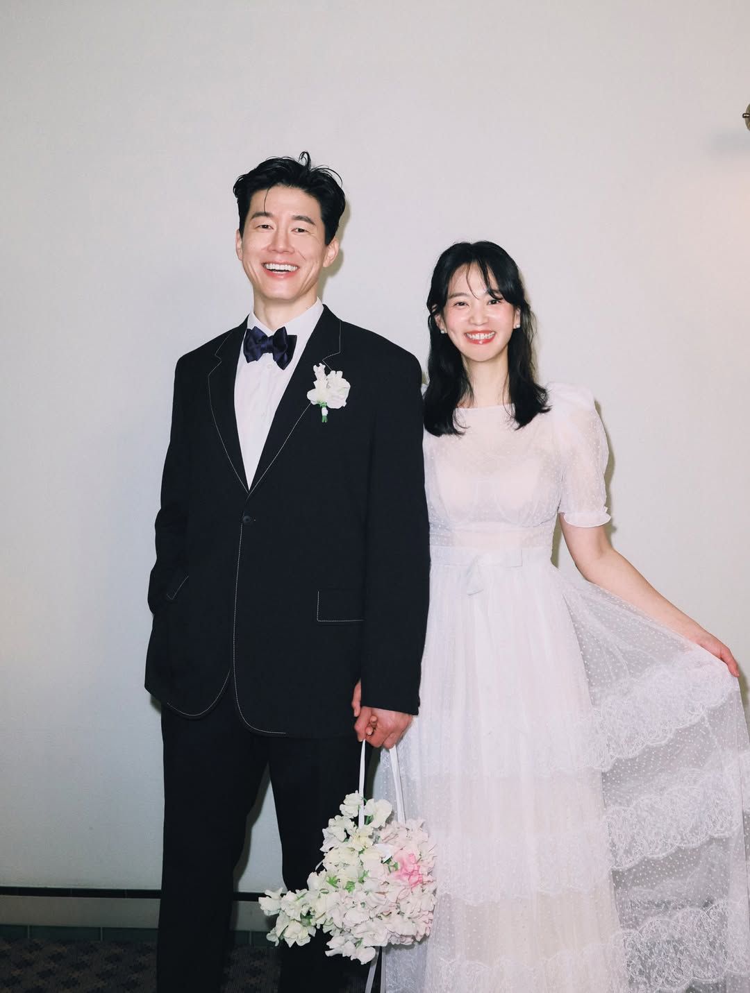 [잡담] 윤승아 김무열 결혼 11주년 기념 가족 사진 | 인스티즈