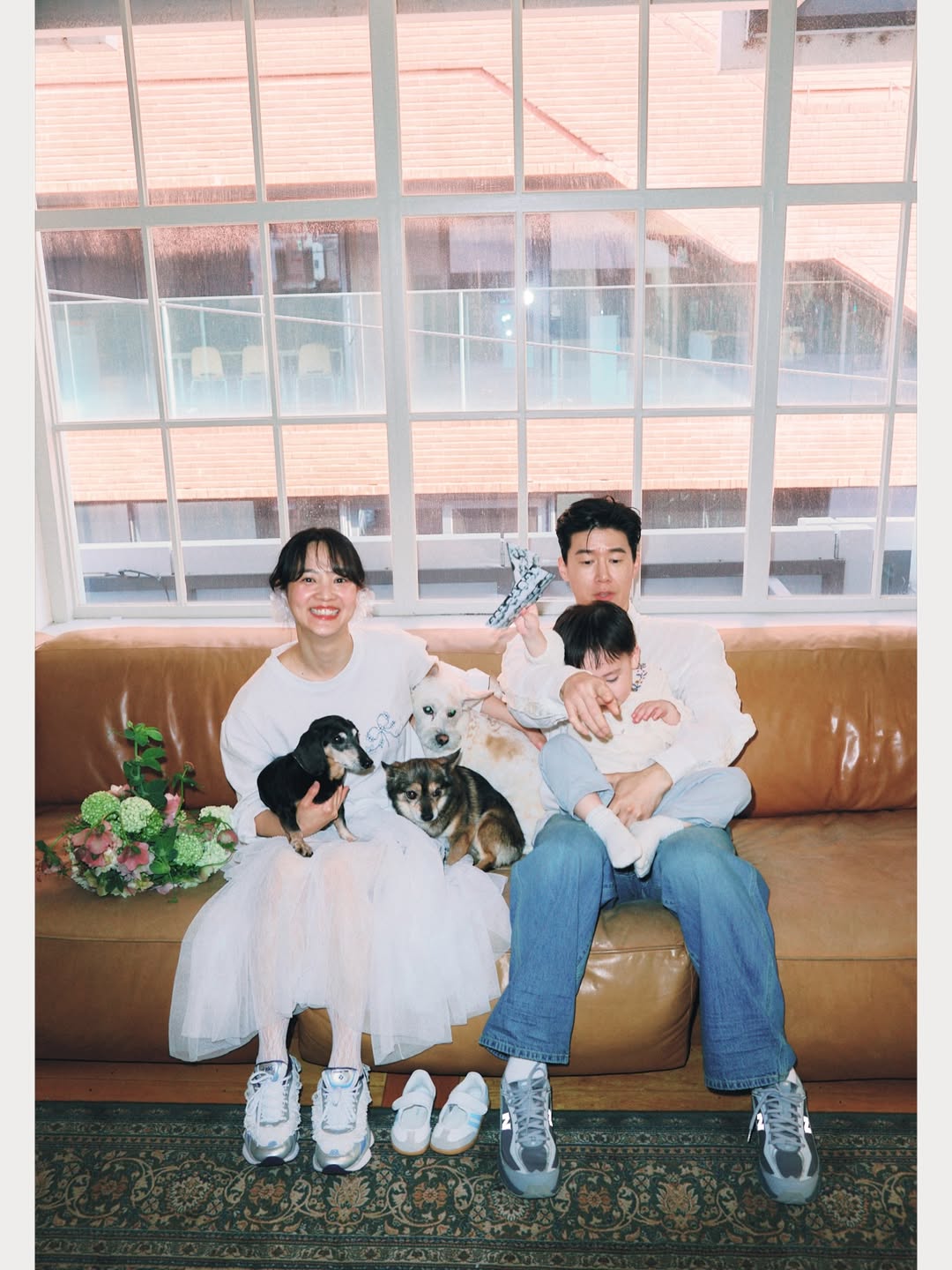 [잡담] 윤승아 김무열 결혼 11주년 기념 가족 사진 | 인스티즈