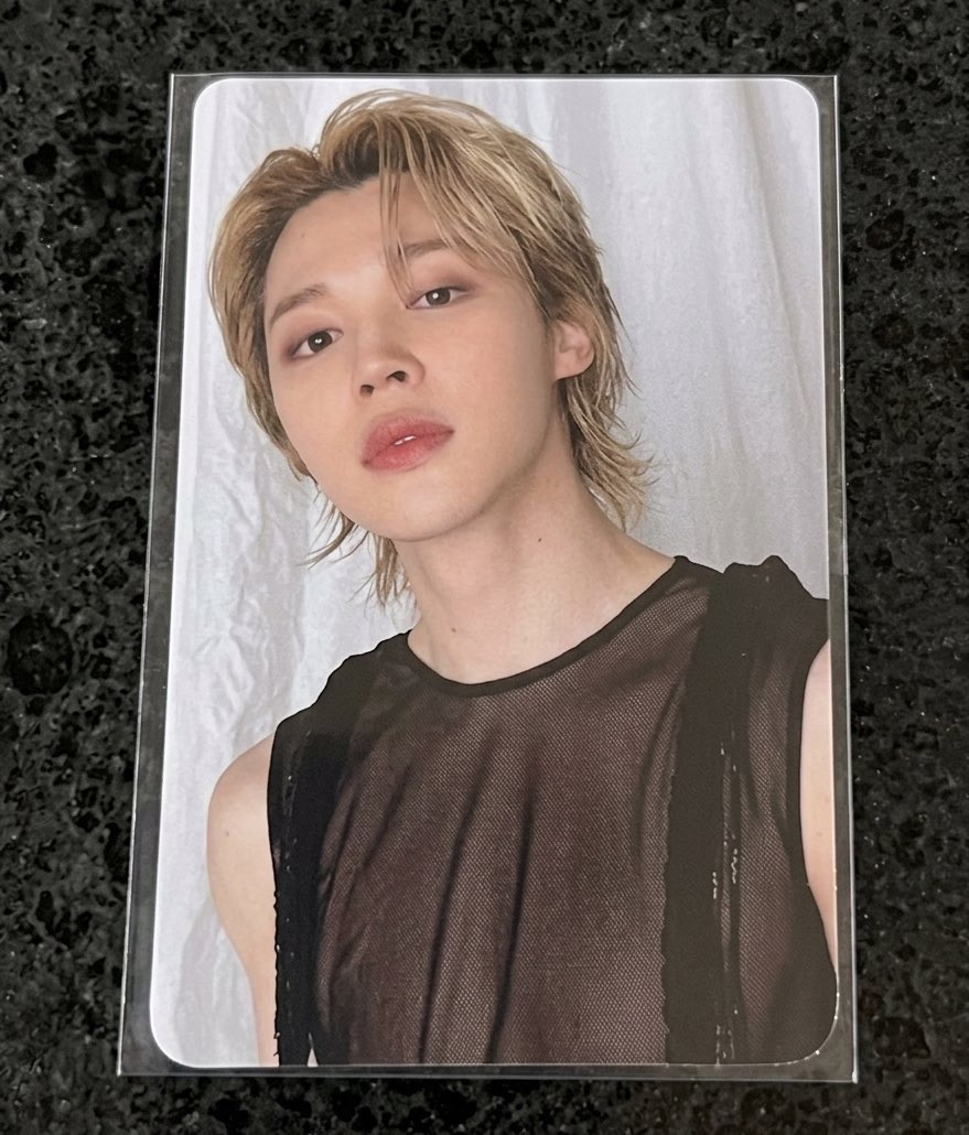 [잡담] 지민(방탄) 오늘 올라온 아마존 포카 개이쁘다 | 인스티즈