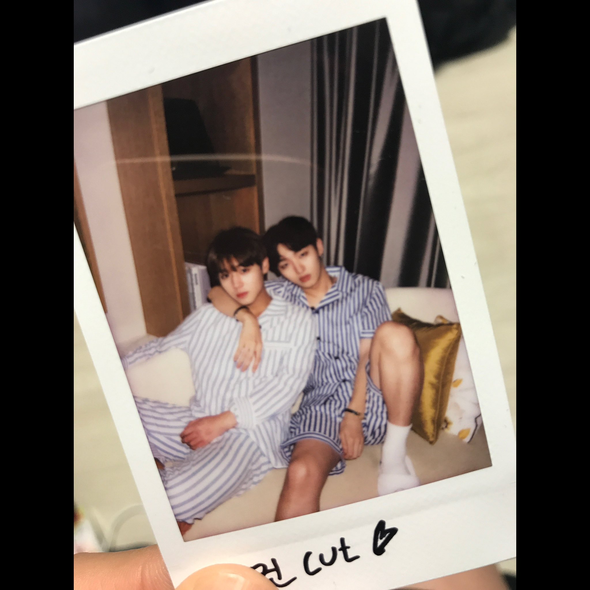 [잡담] 워너원고 수다방 윤지성 바꾼 프사 다른버전도 있네 | 인스티즈
