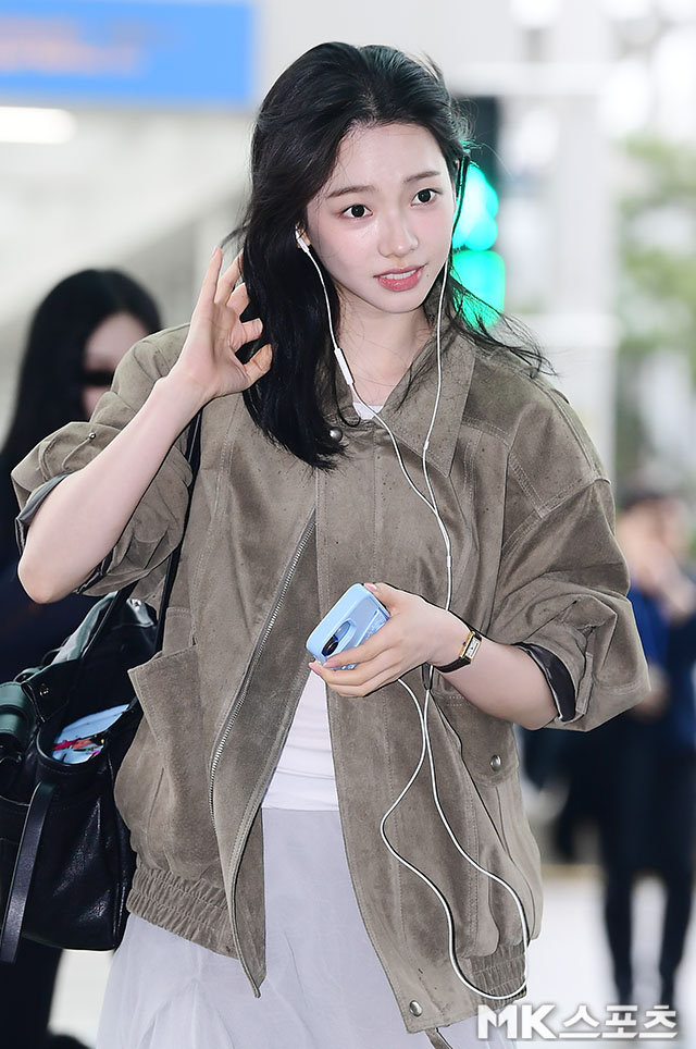 [잡담] 오늘 일본 출국한 에스파 기사사진 | 인스티즈