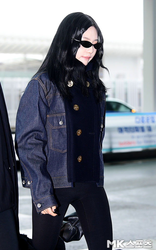 [잡담] 오늘 일본 출국한 에스파 기사사진 | 인스티즈