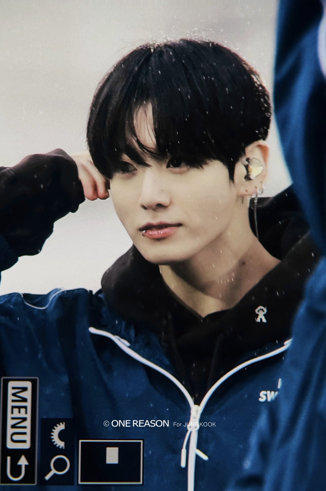 [잡담] 전정국 이 얼굴이 어떻게 데뷔 14년차냐고... | 인스티즈