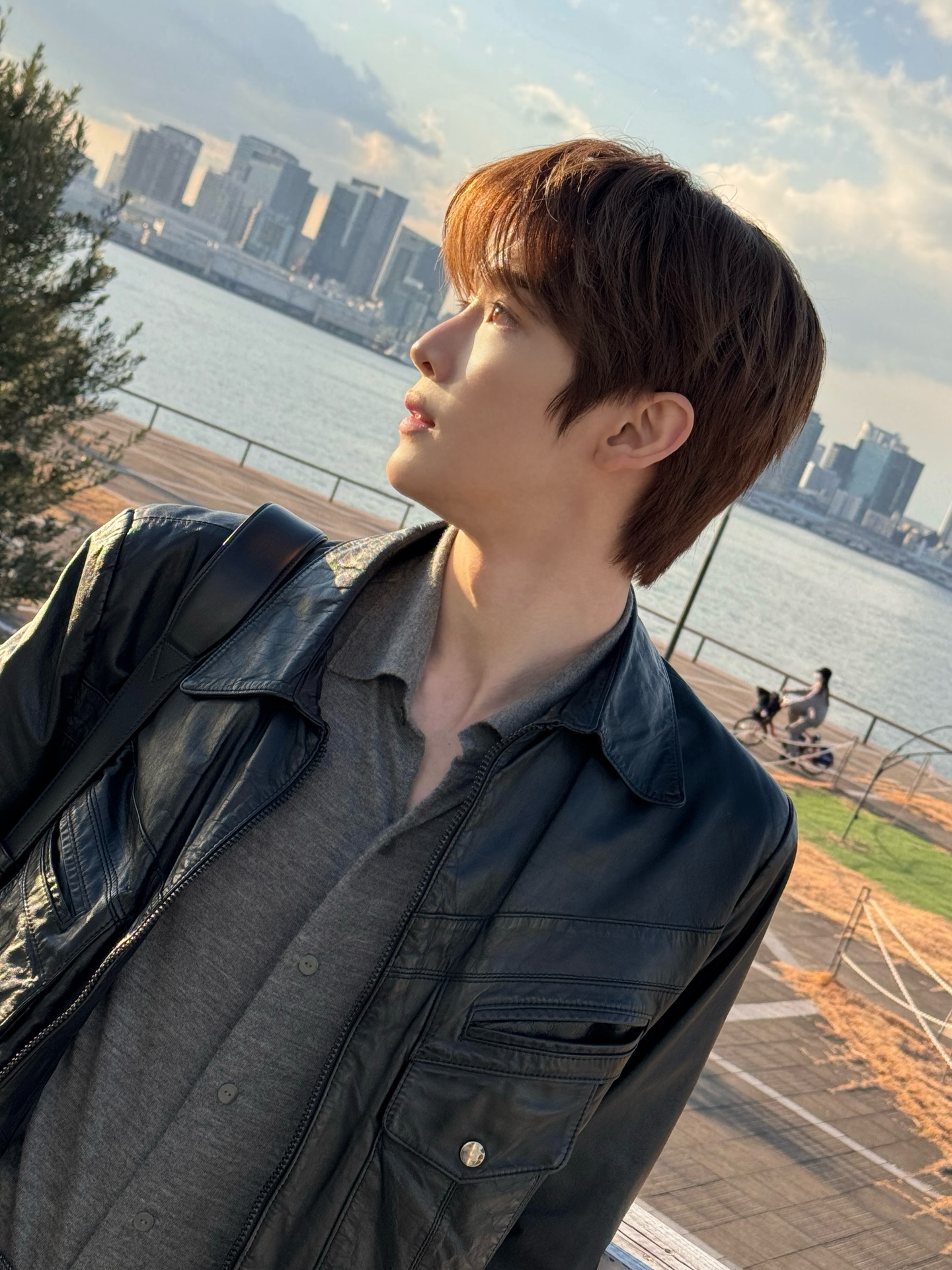 [잡담] 성찬이 진짜 착하게? 잘생김ㅋㅋㅋ | 인스티즈