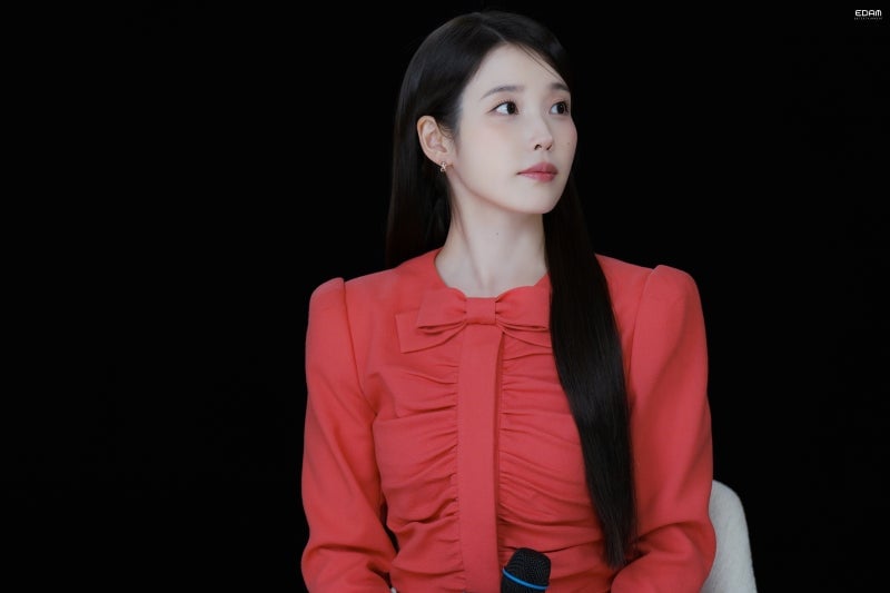 [잡담] 260409 아이유 21세기대군부인 제작발표회 비하인드 사진들 | 인스티즈