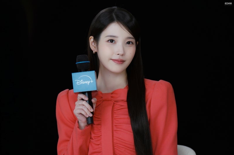 [잡담] 260409 아이유 21세기대군부인 제작발표회 비하인드 사진들 | 인스티즈