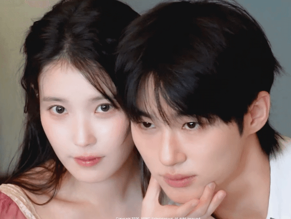 [잡담] 대군부인) 변우석도 햐얀편인데 아이유는 거의 흰색임 | 인스티즈