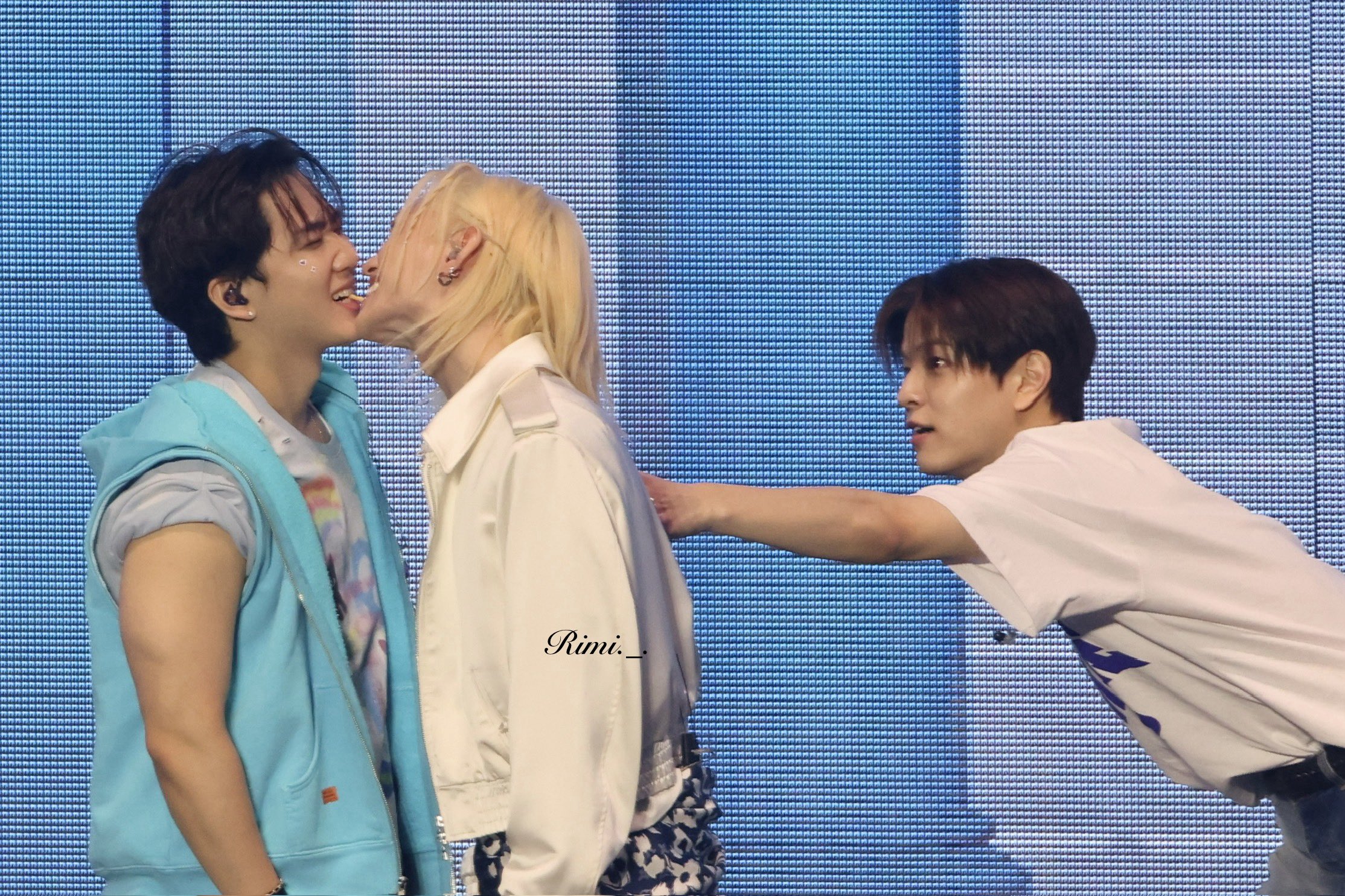 [잡담] 스키쟈 용복라차만 보면 웃음을 못 참음 | 인스티즈