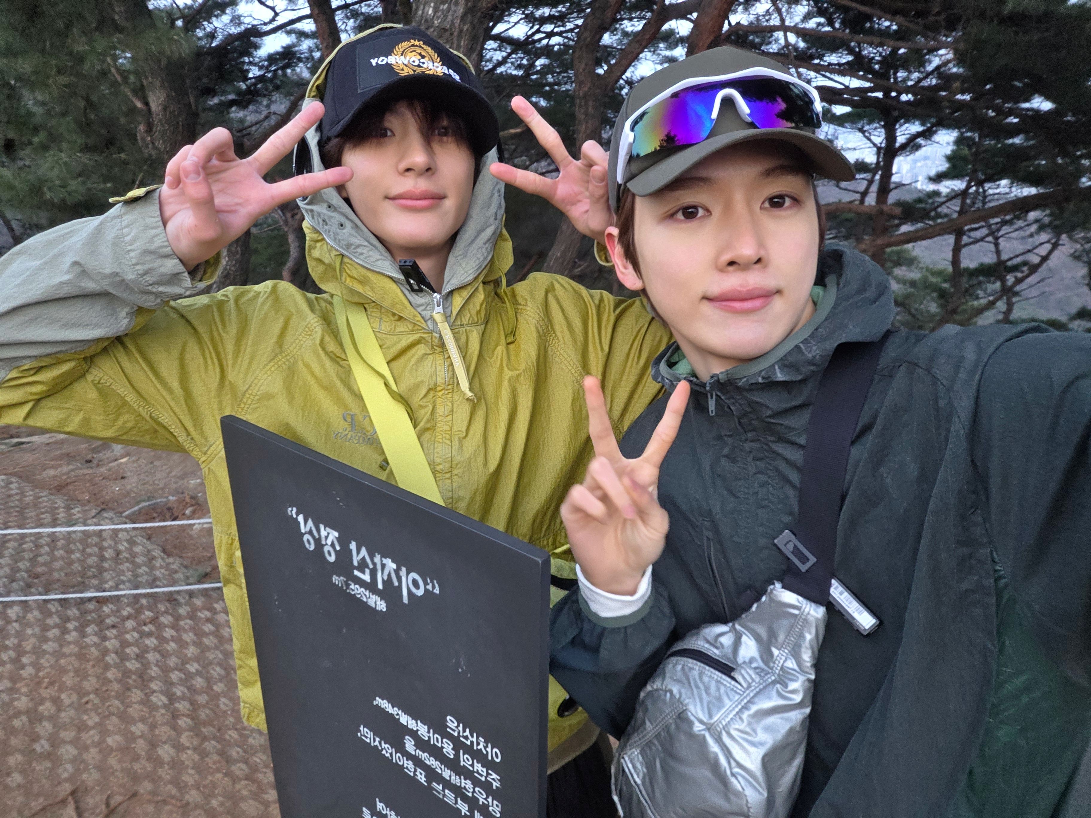 [잡담] 성찬이가 앤톤이랑 셀카 줬당 | 인스티즈