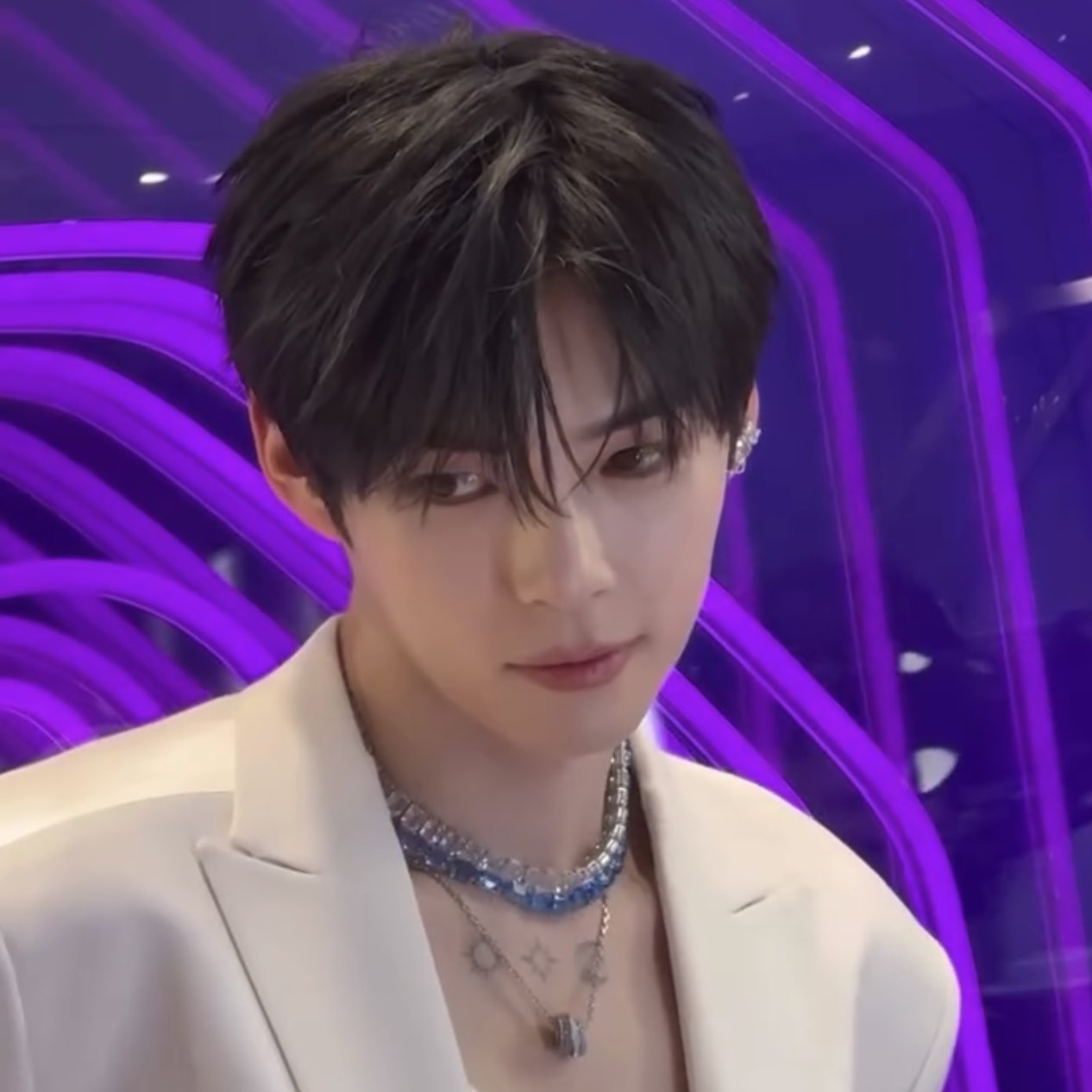 [잡담] 성한빈 청순미남느낌인데 | 인스티즈