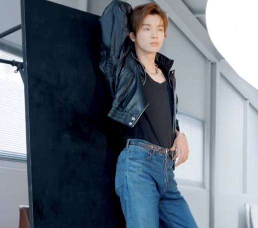 [잡담] 라이즈 화보비하에서 성찬이 포즈봐 ㅋㅋㅋㅋㅋㅋㅋㅋ 아낰ㅋ | 인스티즈