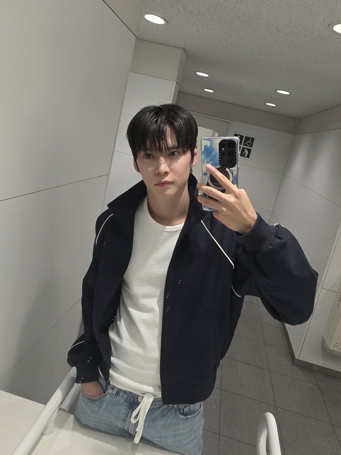 [잡담] 은석 거울셀카 즇은데 왤케 웃기지 | 인스티즈