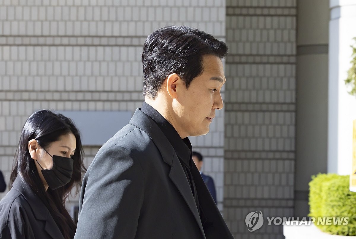 [잡담] 박성웅 어제자 법원 출석 기사 사진인데 | 인스티즈