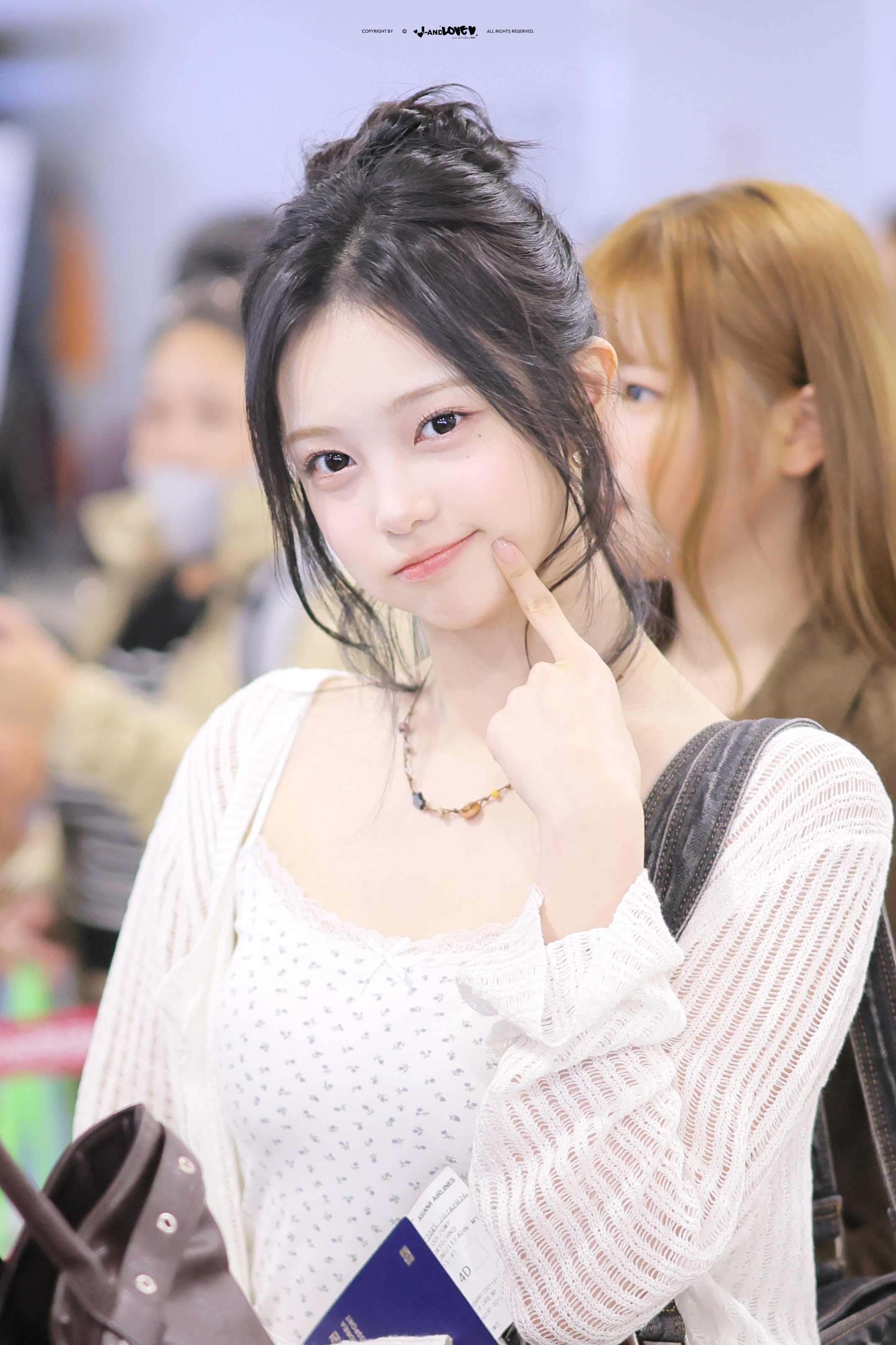 [잡담] 18살이 어쩜 이리 예뿌니 | 인스티즈