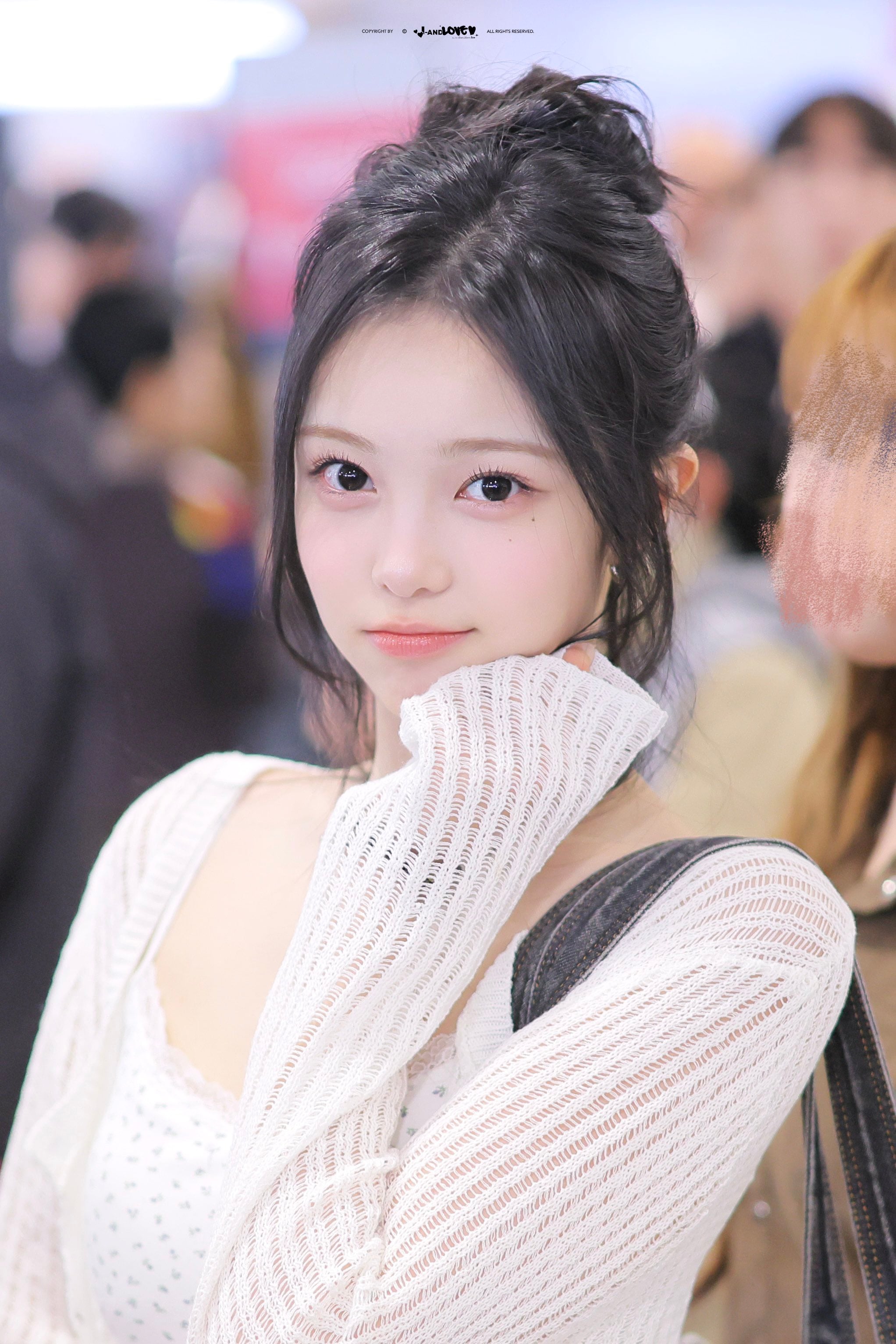 [잡담] 18살이 어쩜 이리 예뿌니 | 인스티즈